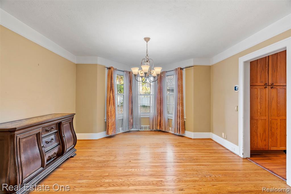 819 S HIGHLAND Street, Dearborn, MI 48124 — Photo 10