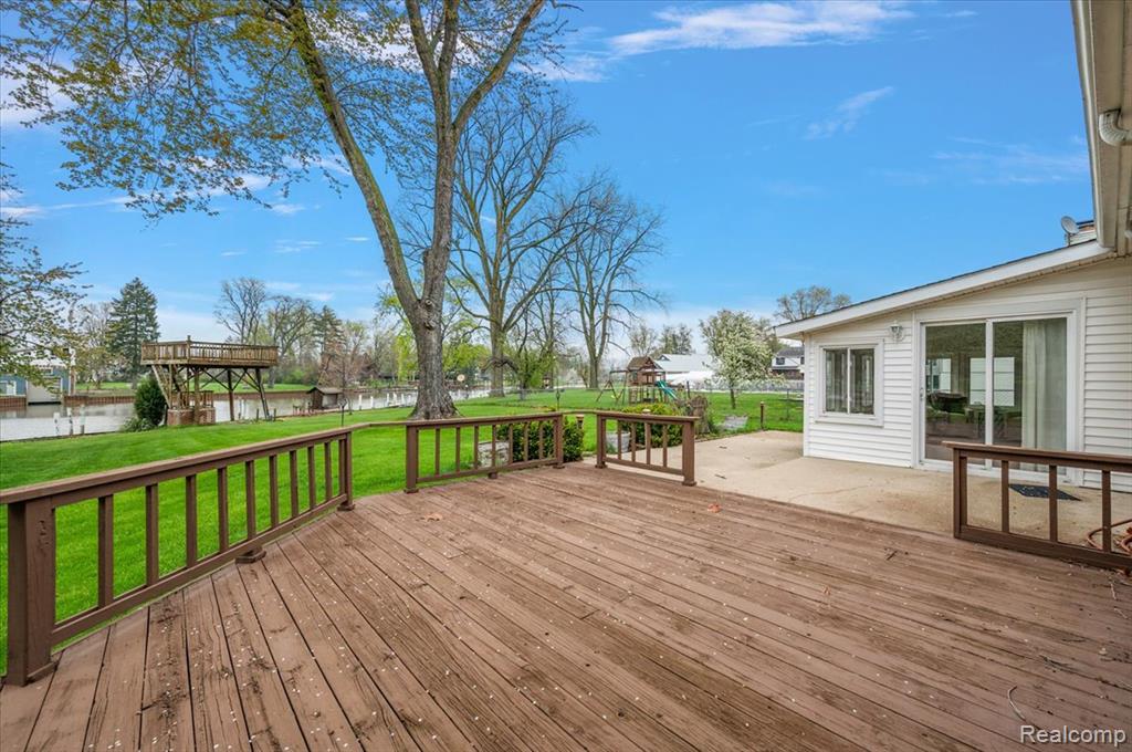 25651 S River Road, Harrison Township, MI — Photo 45