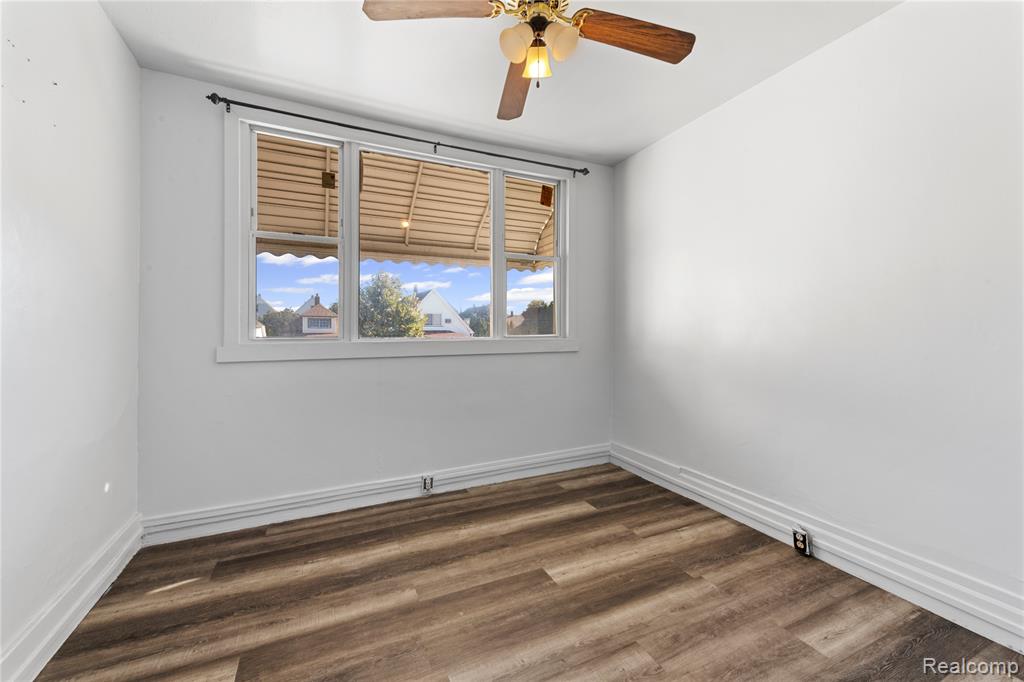 11399 Lumpkin Street, Hamtramck, MI 48212 — Photo 29