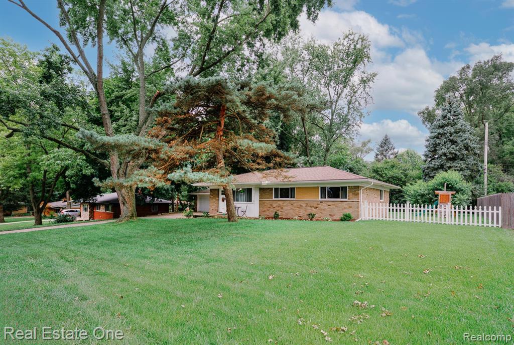 52471 Ihla Street, Shelby Twp, MI 48316 — Photo 30