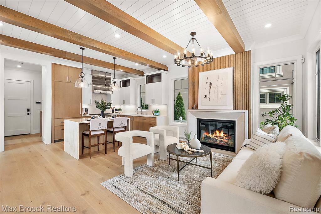 535 Henrietta Street - Photo 2