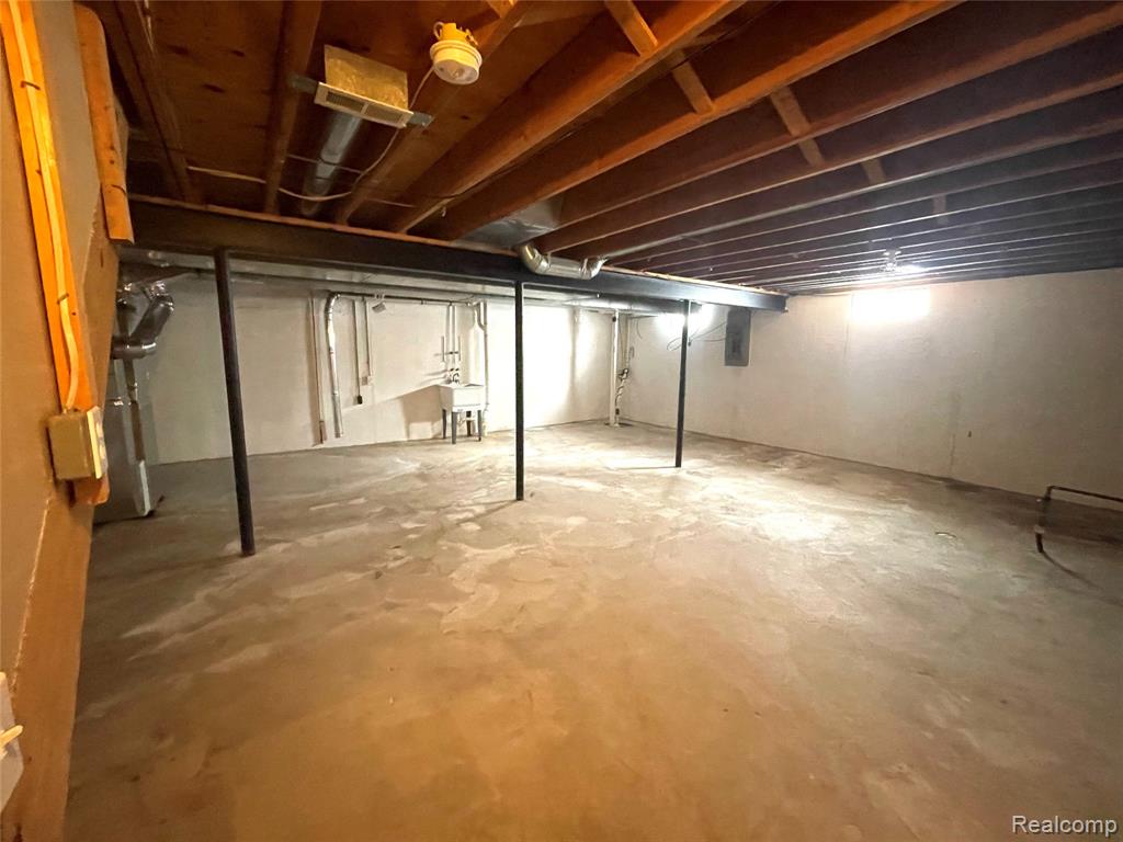 45225 Yorkshire Drive, Novi, MI — Photo 26