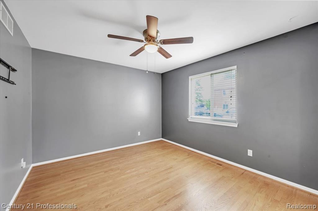 53611 County Line Road, New Baltimore, MI 48047 — Photo 23