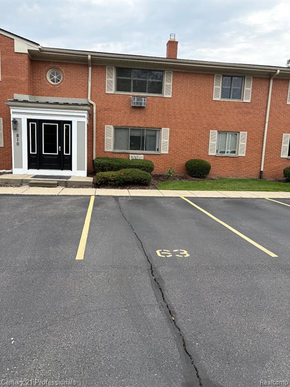 810 Plate Street, 205, Rochester, MI 48307