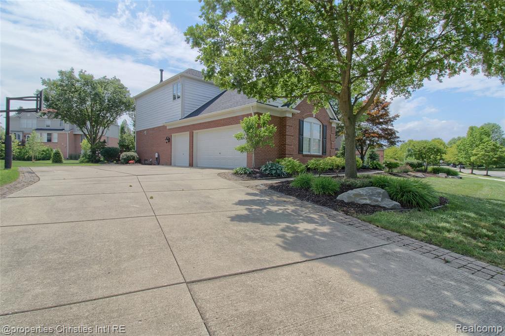 18026 Stonebrook Drive, Northville, MI 48168 — Photo 3