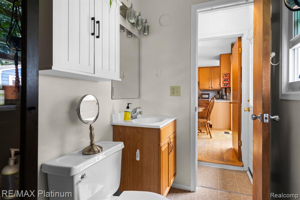 6 Salem Court, Ann Arbor, MI 48104 — Photo 18