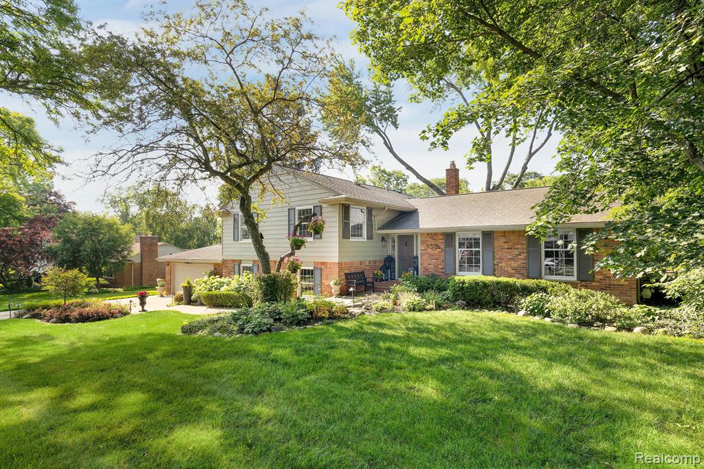 950 Satterlee Road, Bloomfield Hills, MI 48304 — Photo 2