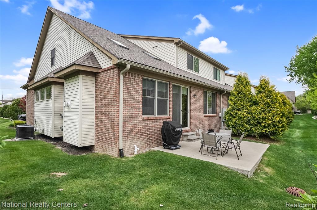 42516 Gateway Drive, Plymouth, MI 48170 — Photo 26