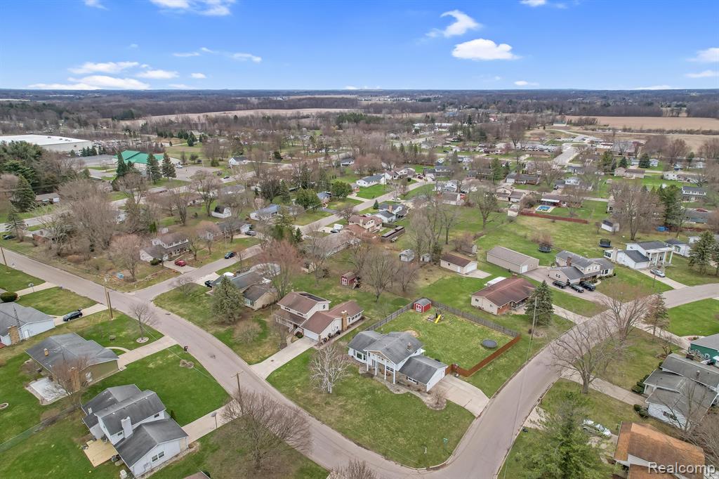 5065 Hyde Park Drive, Swartz Creek, MI 48473 — Photo 36