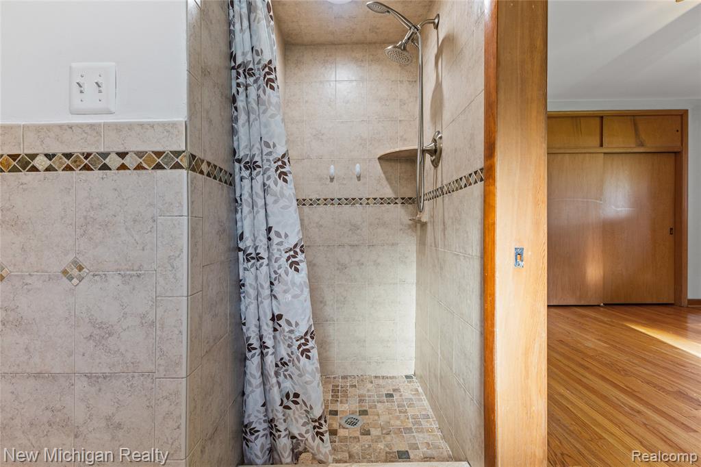 8359 Chicago Road, Warren, MI 48093 — Photo 37