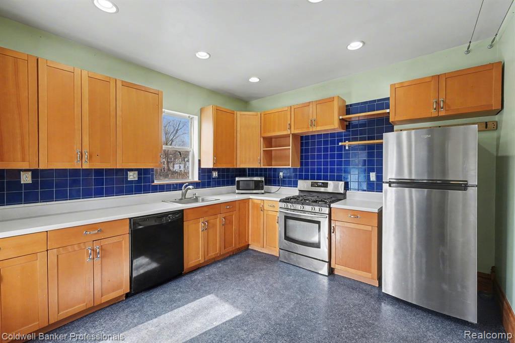 163 Norton Street, Pontiac, MI 48341 — Photo 11