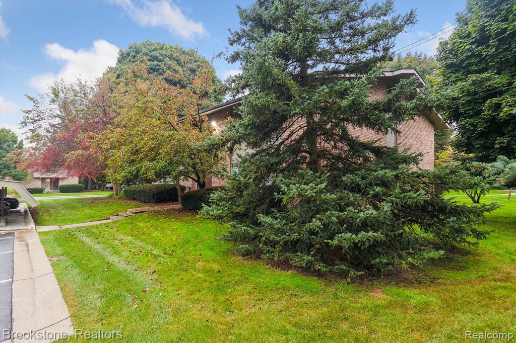 359 CONCORD PL, Unit 3, Bloomfield Hills, MI 48304 — Photo 25