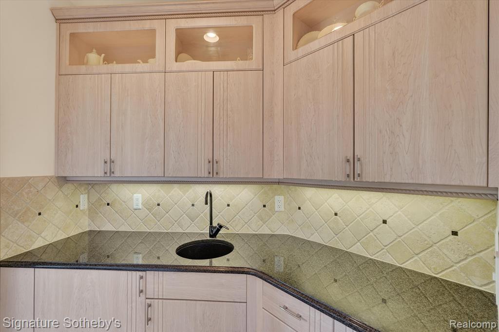 7455 Groveland Road, Holly, MI 48442 — Photo 15