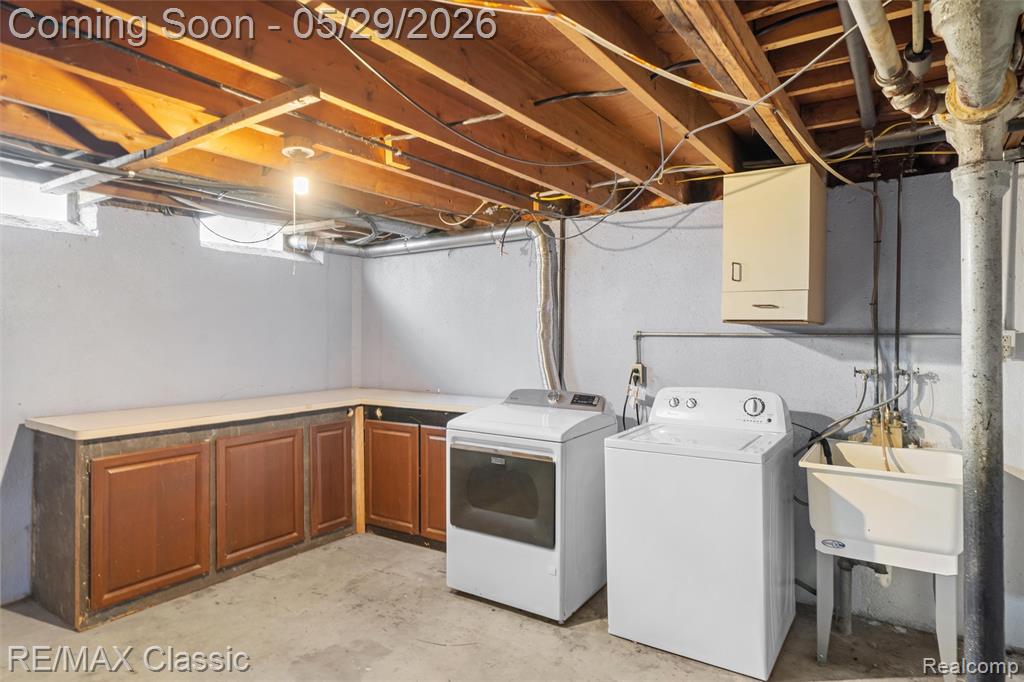 15586 Oakbrook Street, Romulus, MI 48174 — Photo 39