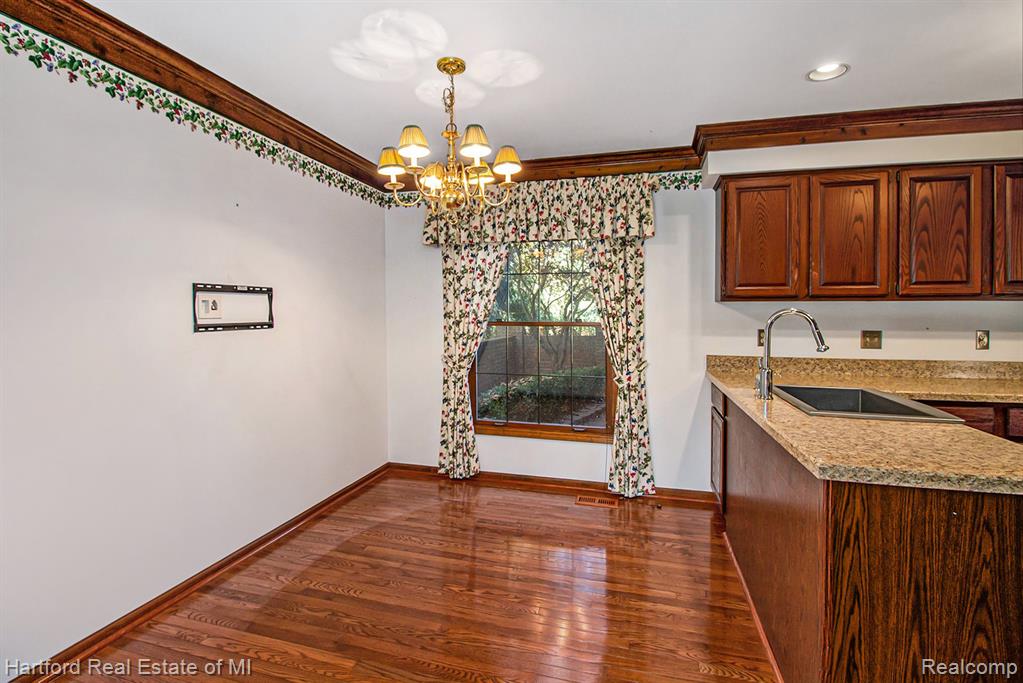 4506 Golf View Drive, Brighton, MI 48116 — Photo 9