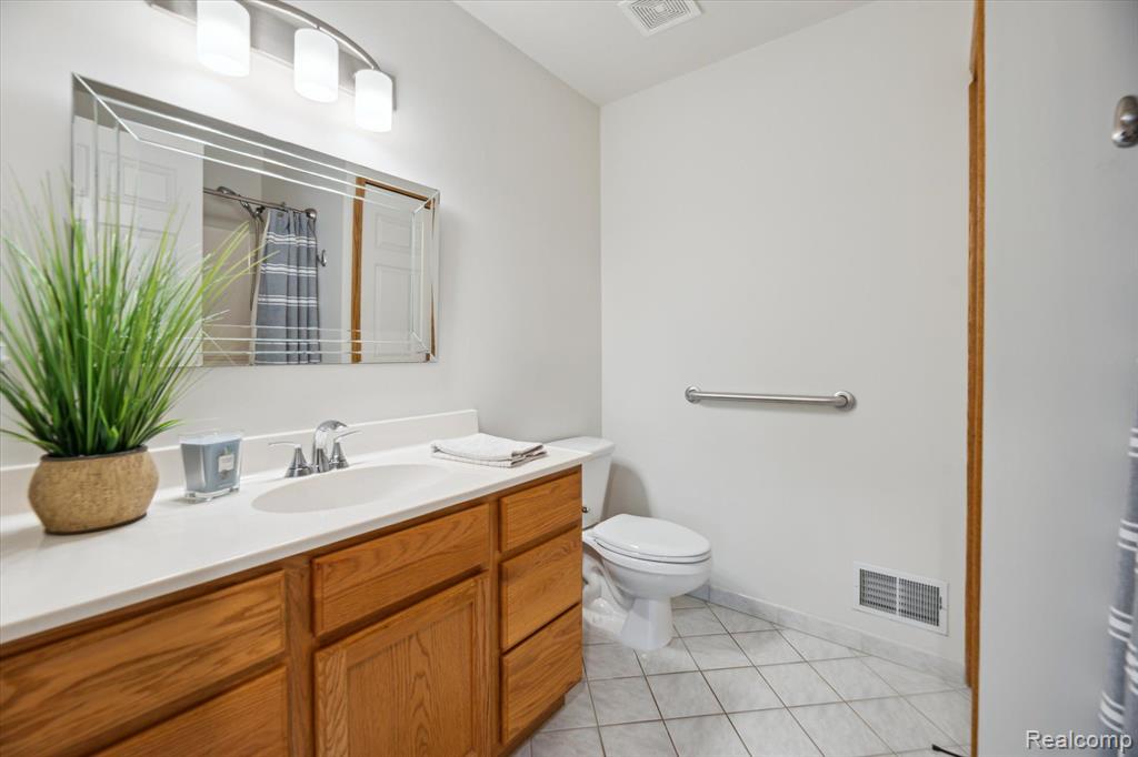 2308 SUGAR MAPLE Drive, Brighton, MI 48116 — Photo 16