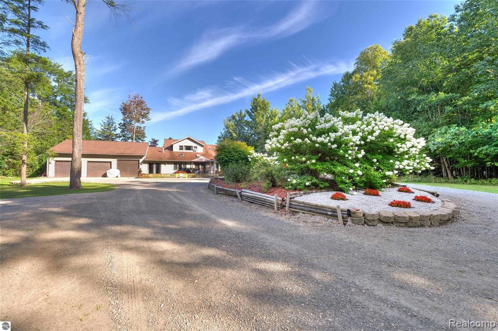93N County Road 441, Manistique, MI 49854 — Photo 9