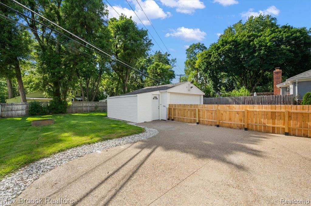 48023 Rex Street, Utica, MI 48317 — Photo 42