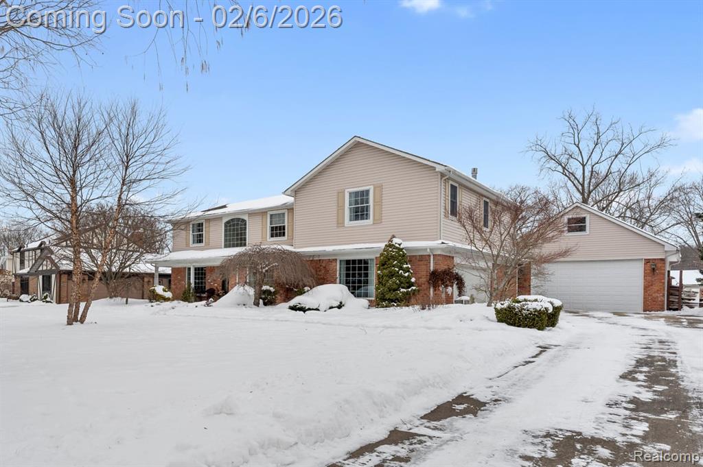 8842 Thorntree Drive, Grosse Ile, MI 48138 — front exterior