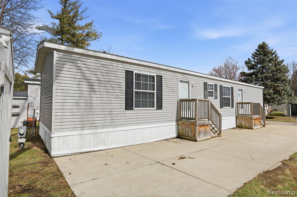 807 Swan Street, Rochester Hills, MI 48309 — Photo 21