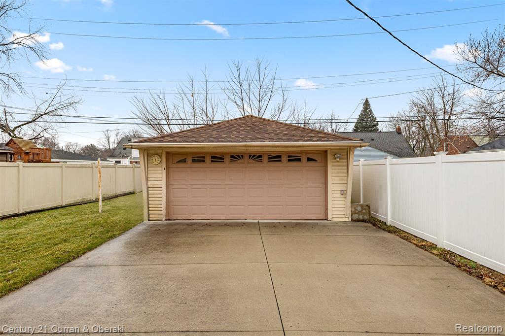 8054 Robinson Avenue, Allen Park, MI 48101 — Photo 17
