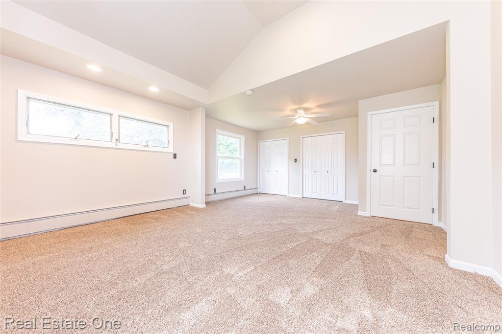 912 N Wixom Road, Wixom, MI 48393 — Photo 22