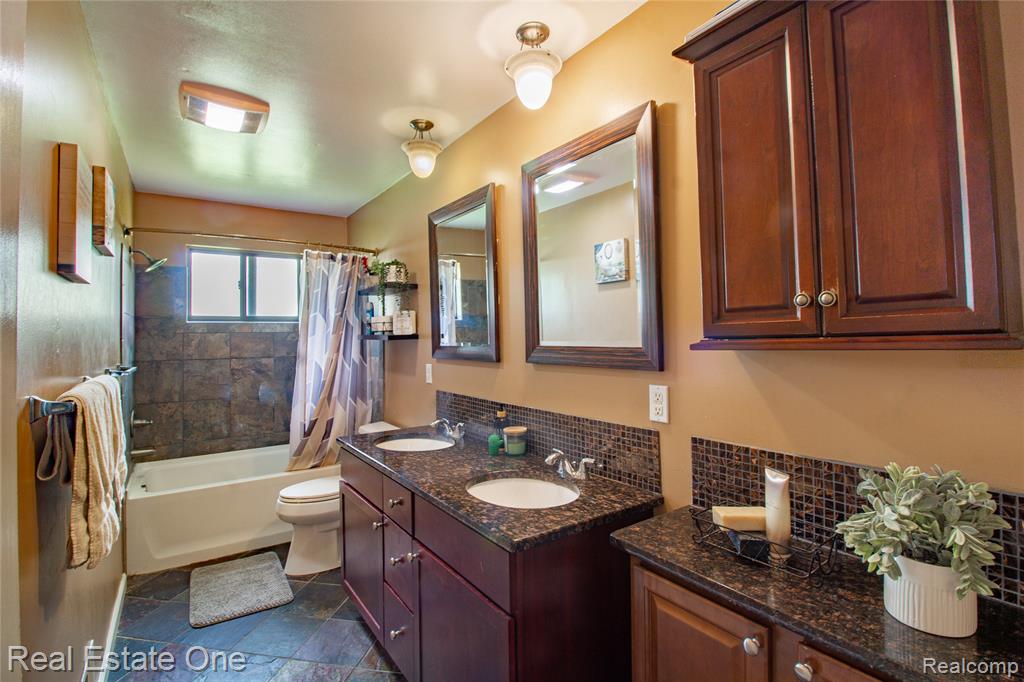 44220 Saltz Road, Canton, MI 48187 — Photo 13