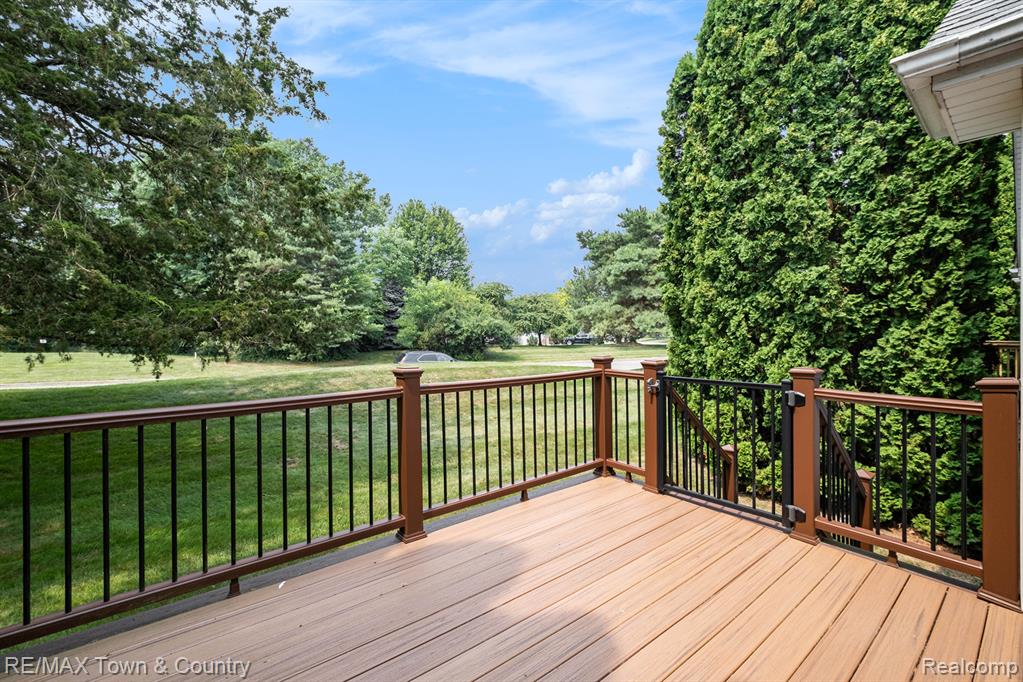 4067 Squire Hill Drive, 38, Flushing, MI 48433 — Photo 3