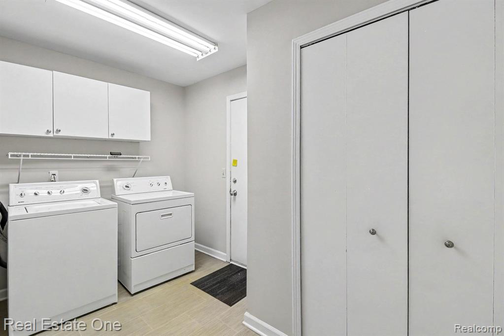 6617 Chimney Sweep, West Bloomfield, MI — Photo 16