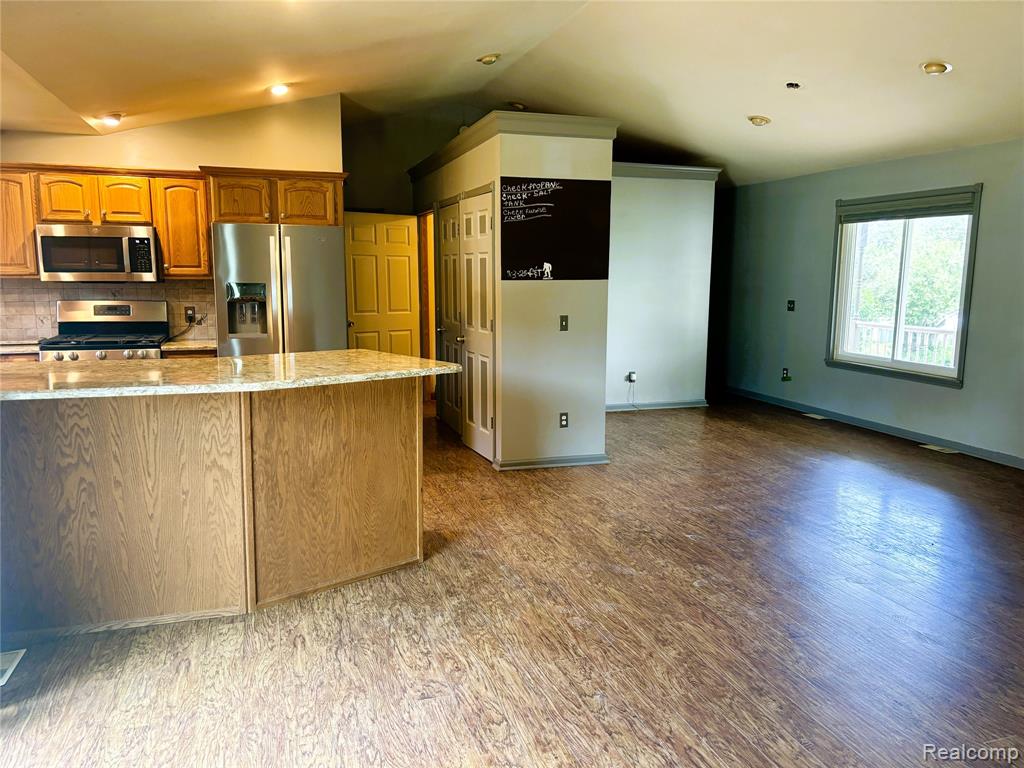 5422 Brown City Road, Brown, MI 48416 — Photo 18