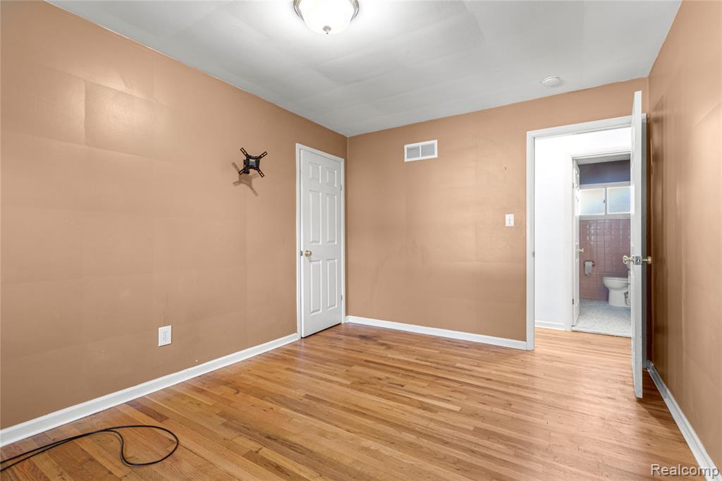 7912 Gary Avenue, Westland, MI — Photo 12