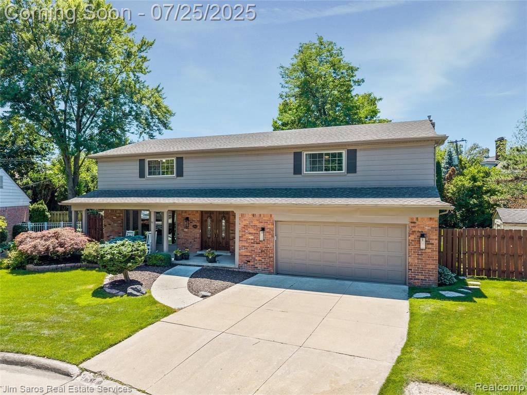 753 Perrien Place, Grosse Pointe Woods, MI 48236 — Photo 2