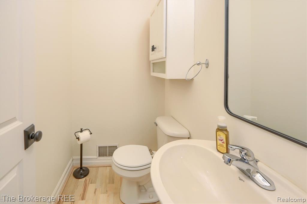 9055 N Island Drive, Flushing, MI 48433 — Photo 88
