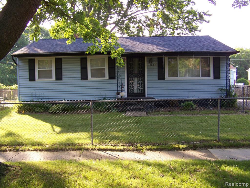4923 ALPHA Way, Flint, MI 48506 — Photo 2