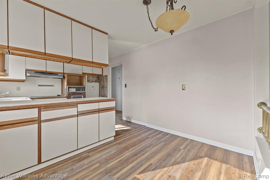 8735 Ringwood Drive, Commerce Twp, MI 48382 — Photo 13