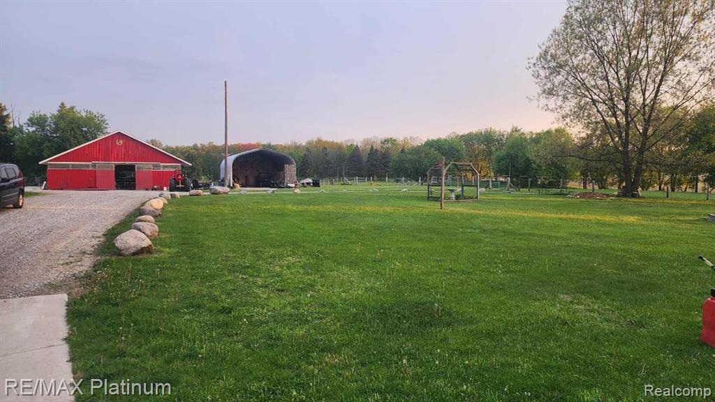 2025 W Rose Center Road, Holly, MI 48442 — Photo 12
