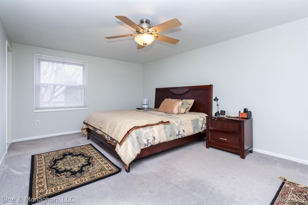 5082 Westmoreland Drive, Troy, MI 48085 — Photo 16