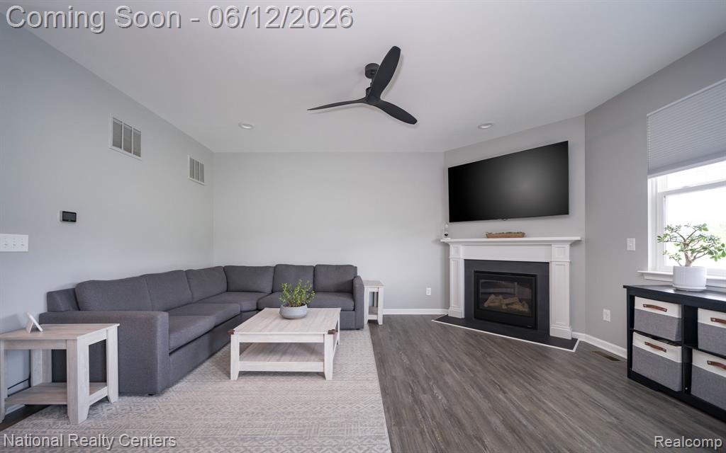 2886 Bogues View Drive, Howell, MI 48843 — Photo 9