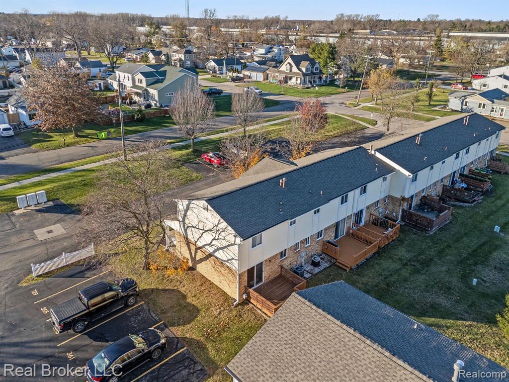 729 CAPE COD, South Lyon, MI 48178 — Photo 4