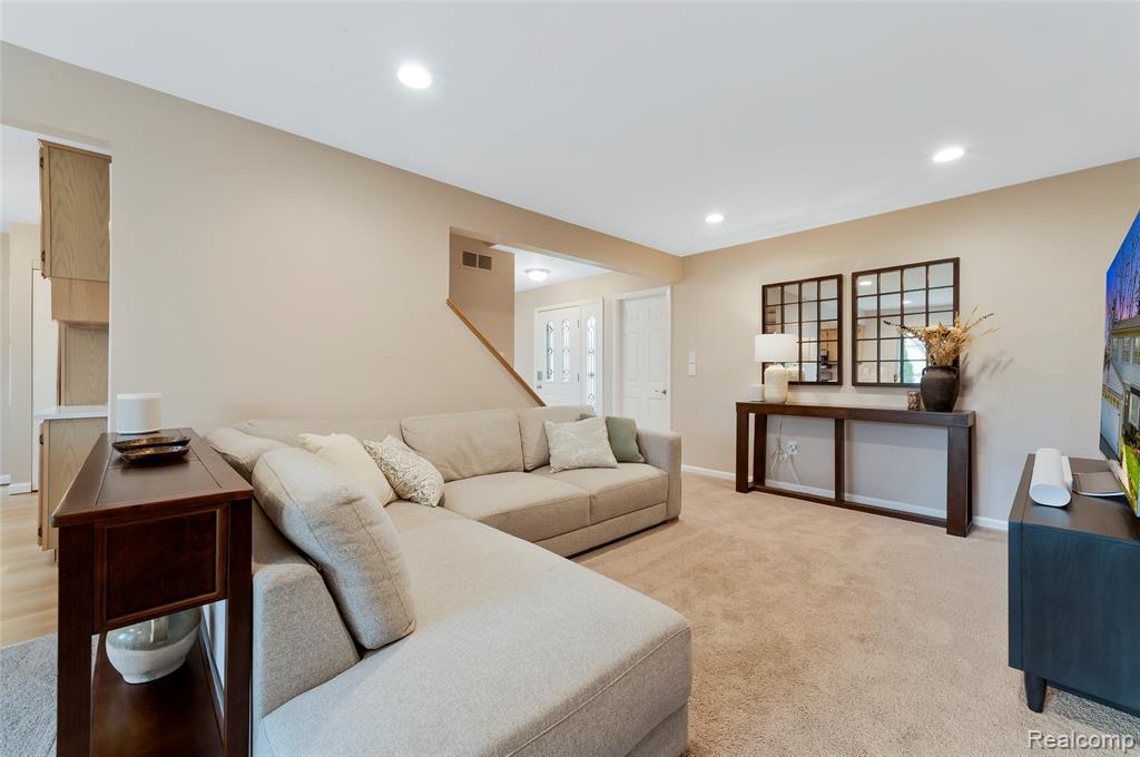 44453 Albert Drive, Plymouth, MI 48170 — Photo 29