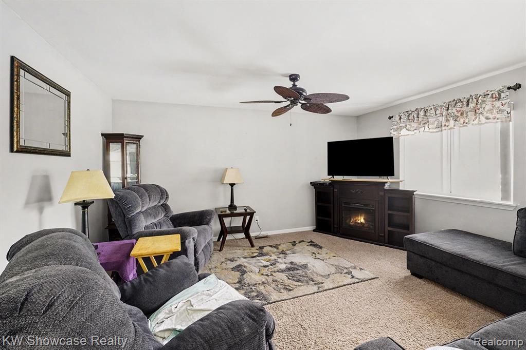 6612 Rowley Drive, Waterford, MI 48329 — Photo 3