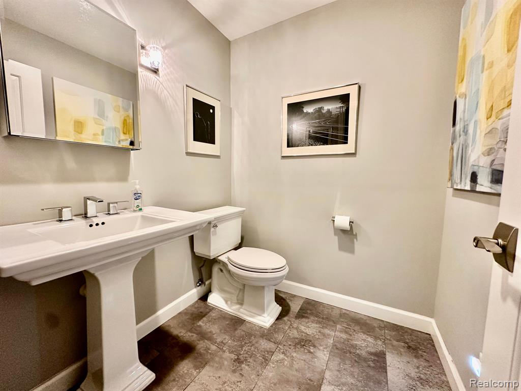 4674 Cottonwood Drive, Ann Arbor, MI 48108 — Photo 20