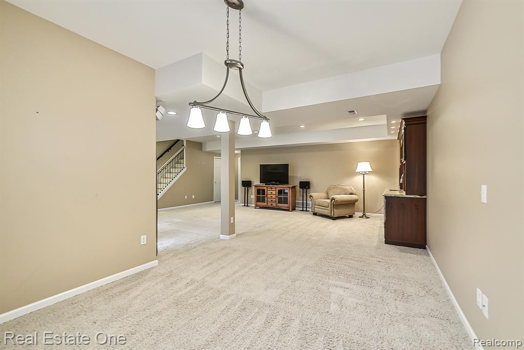 941 PERSIMMON Drive, Brighton, MI 48116 — Photo 30