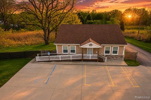 2825 E Maple Road, Milford, MI 48381 — Photo 17
