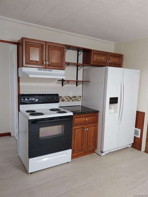 4026 S TOWERLINE Road, Bridgeport, MI 48722 — Photo 10