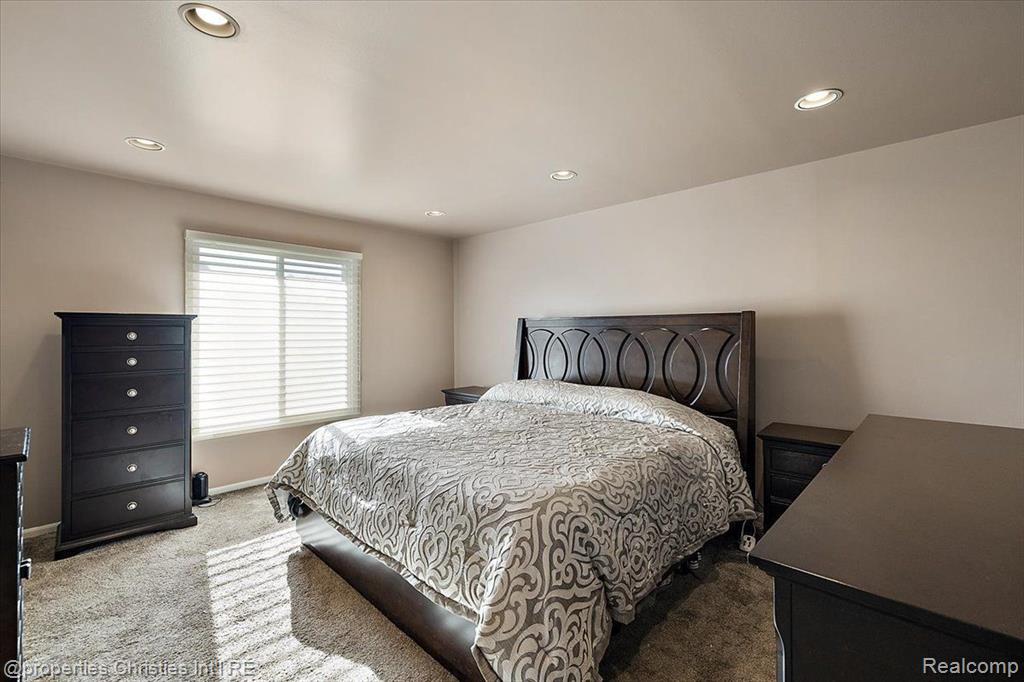 7716 MAPLE Drive, Westland, MI — Photo 16