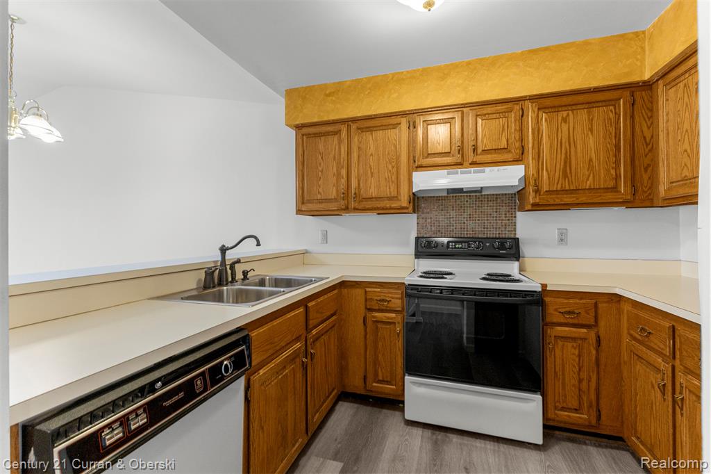 41 Parkplace W, Allen Park, MI 48101 — Photo 8