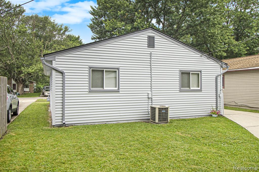 8105 Syracuse Street, Taylor, MI 48180 — Photo 29