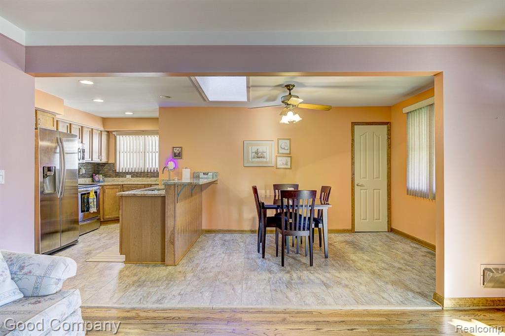 6430 Mayfair Street, Taylor, MI 48180 — Photo 6