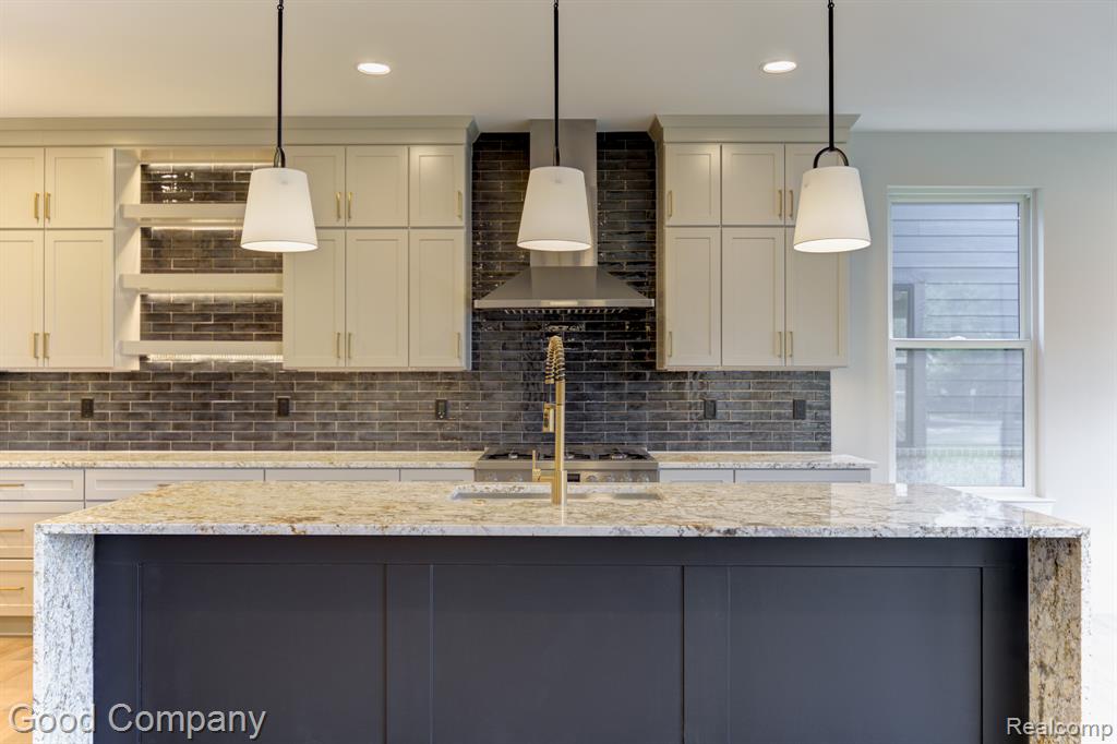 808 Irving Avenue, Royal Oak, MI 48067 — Photo 15